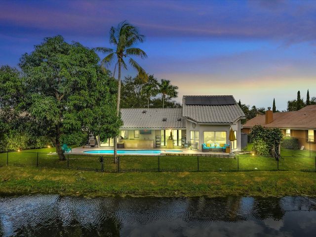 8929 NW 53rd Manor, Coral Springs, FL 33067