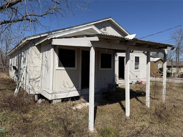 2409 Hodges Street, Baytown, TX 77521