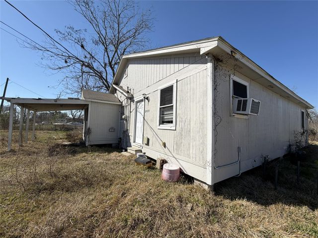 2409 Hodges Street, Baytown, TX 77521