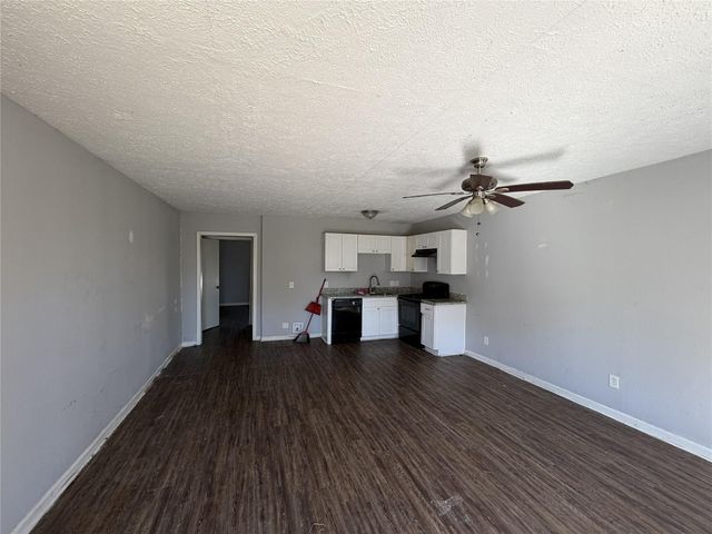 2409 Hodges Street, Baytown, TX 77521