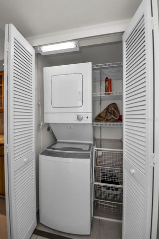 421 WINDRUSH BAY DRIVE 421, Tarpon Springs, FL 34689