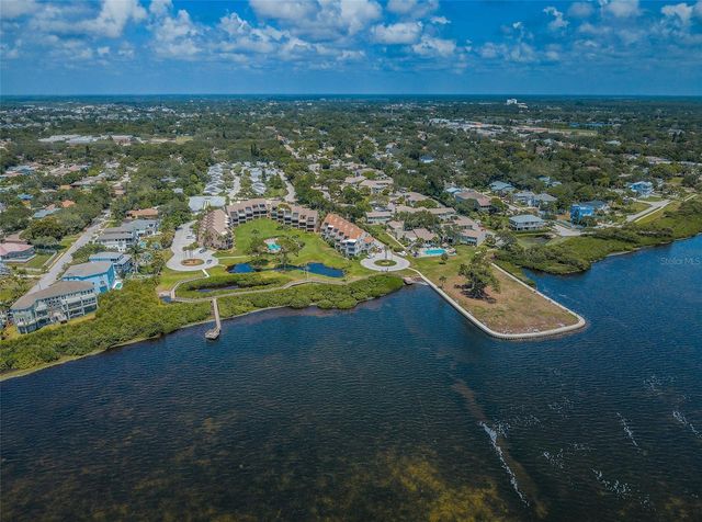 421 WINDRUSH BAY DRIVE 421, Tarpon Springs, FL 34689