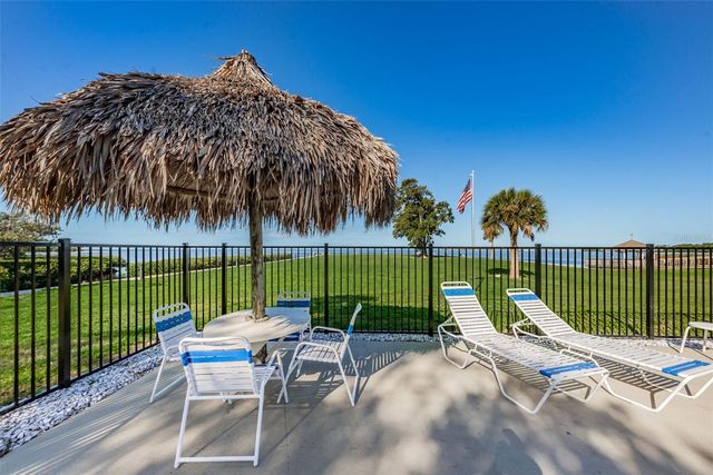 421 WINDRUSH BAY DRIVE 421, Tarpon Springs, FL 34689