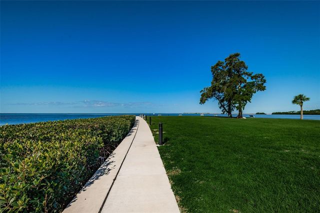 421 WINDRUSH BAY DRIVE 421, Tarpon Springs, FL 34689