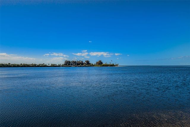 421 WINDRUSH BAY DRIVE 421, Tarpon Springs, FL 34689