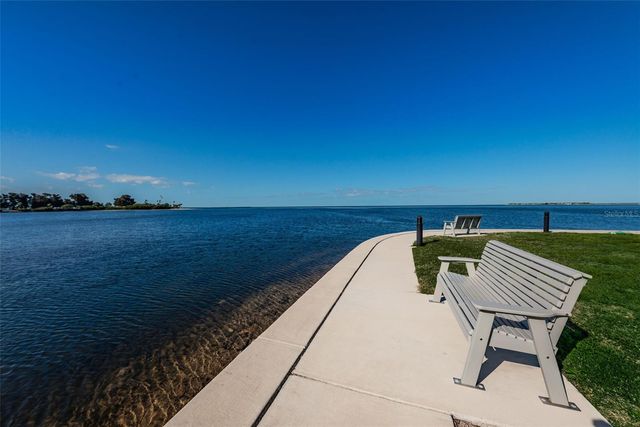 421 WINDRUSH BAY DRIVE 421, Tarpon Springs, FL 34689