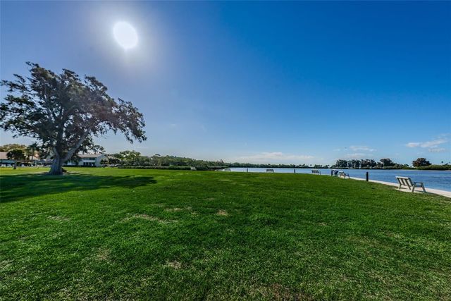 421 WINDRUSH BAY DRIVE 421, Tarpon Springs, FL 34689
