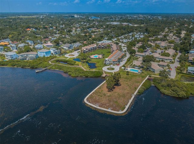 421 WINDRUSH BAY DRIVE 421, Tarpon Springs, FL 34689