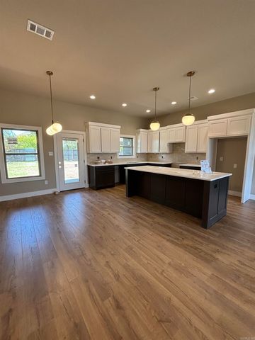 744 Grand Valley Loop, Austin, AR 72007