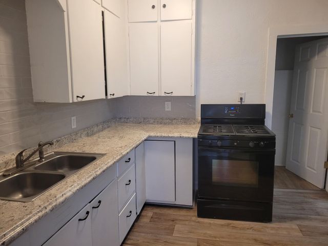 2130 E Street NW, Miami, OK 74354