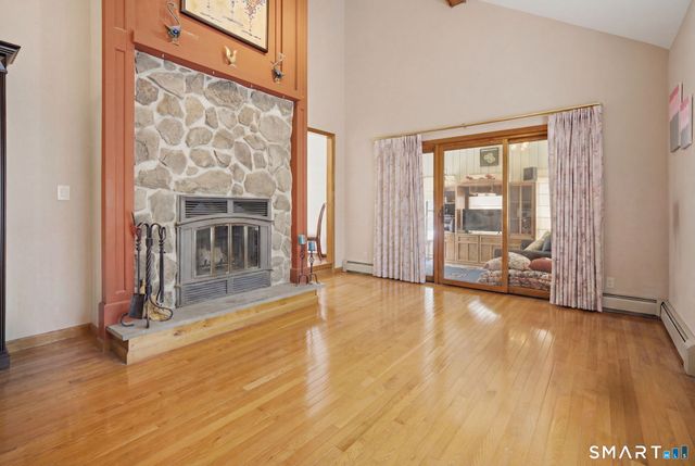 25 Oneil Road, Oxford, CT 06478