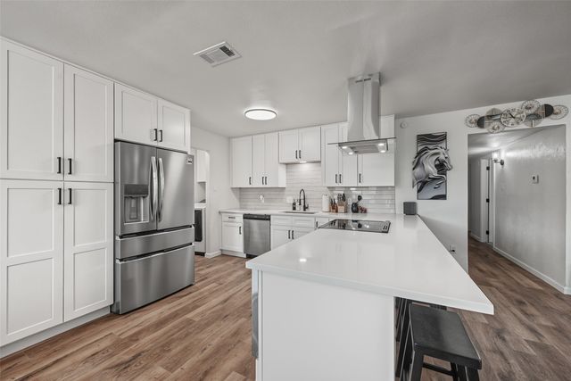 3101 Whisperwood Lane, Bedford, TX 76021