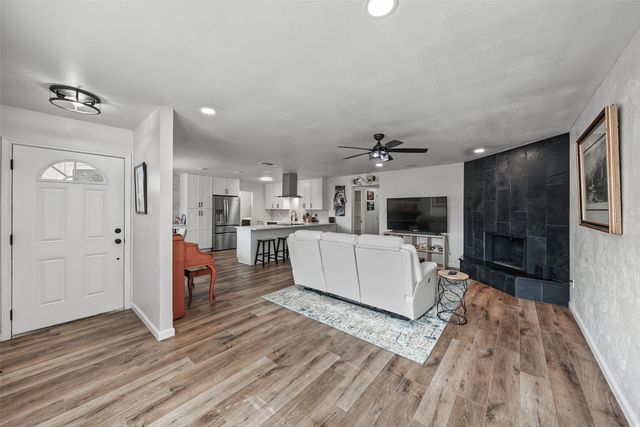 3101 Whisperwood Lane, Bedford, TX 76021