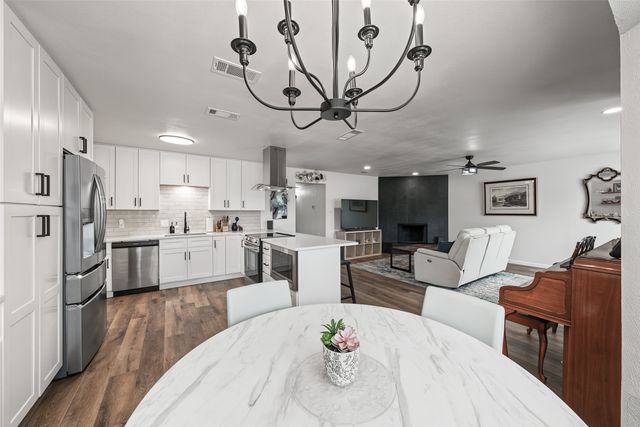 3101 Whisperwood Lane, Bedford, TX 76021