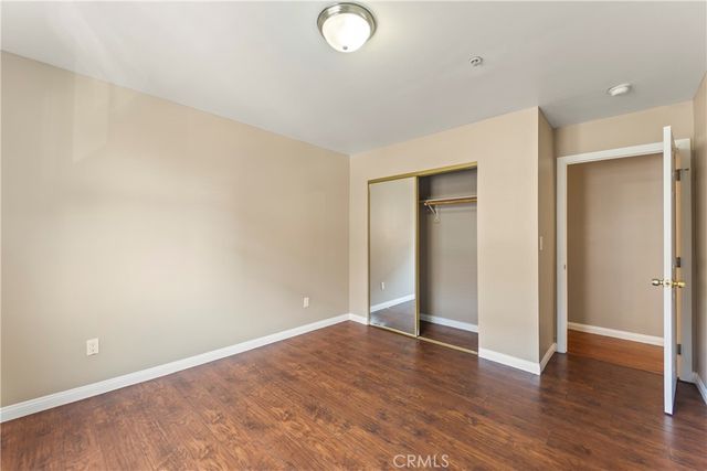 6102 S San Pedro Street, Los Angeles, CA 90003