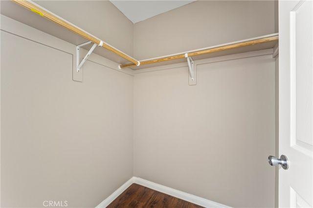 6102 S San Pedro Street, Los Angeles, CA 90003