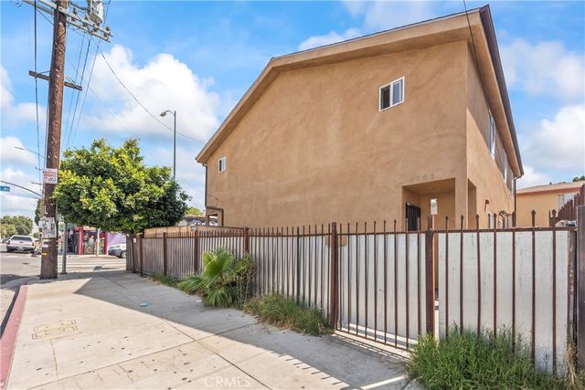 6102 S San Pedro Street, Los Angeles, CA 90003