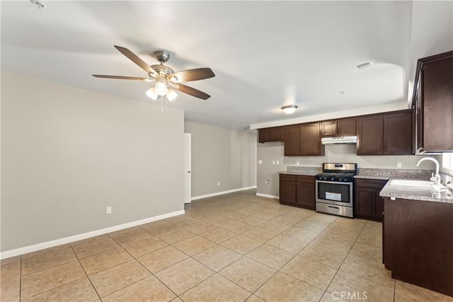 6102 S San Pedro Street, Los Angeles, CA 90003