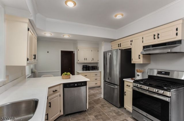 12 Marquette Rd, Montclair Twp., NJ 07043