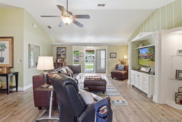 6928 W Hamill Court, Homosassa, FL 34446