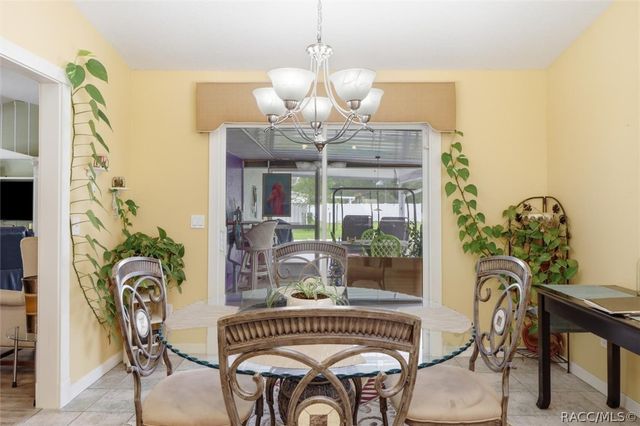 6928 W Hamill Court, Homosassa, FL 34446