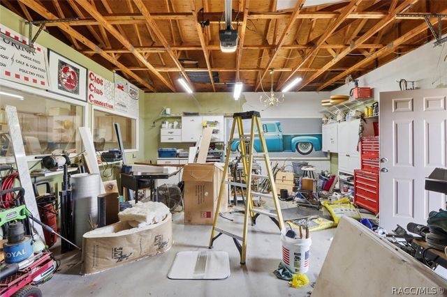 6928 W Hamill Court, Homosassa, FL 34446