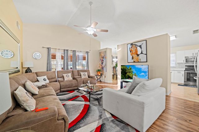 14191 Cisne Circle, Fort Pierce, FL 34951