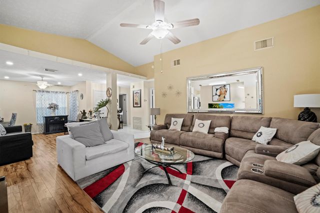 14191 Cisne Circle, Fort Pierce, FL 34951