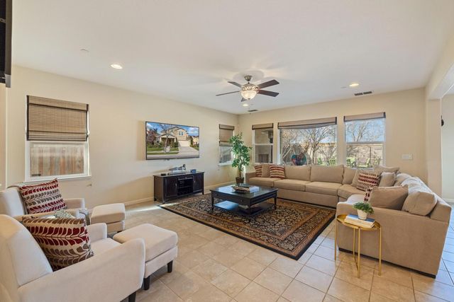 727 N Pergola Ct, Mountain House, CA 95391