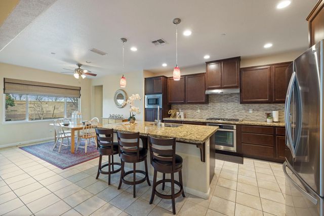 727 N Pergola Ct, Mountain House, CA 95391