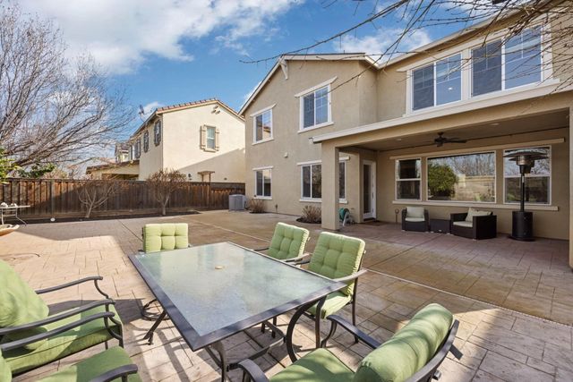 727 N Pergola Ct, Mountain House, CA 95391