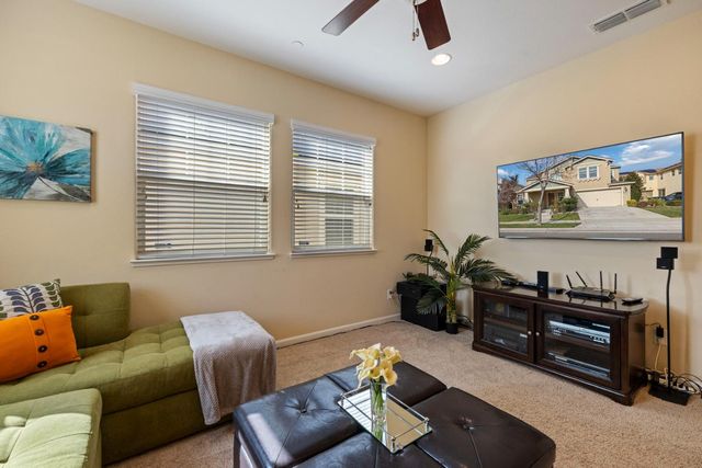 727 N Pergola Ct, Mountain House, CA 95391