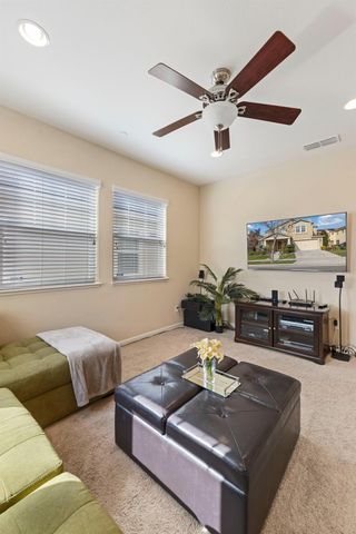 727 N Pergola Ct, Mountain House, CA 95391