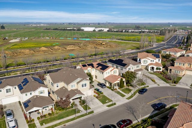 727 N Pergola Ct, Mountain House, CA 95391