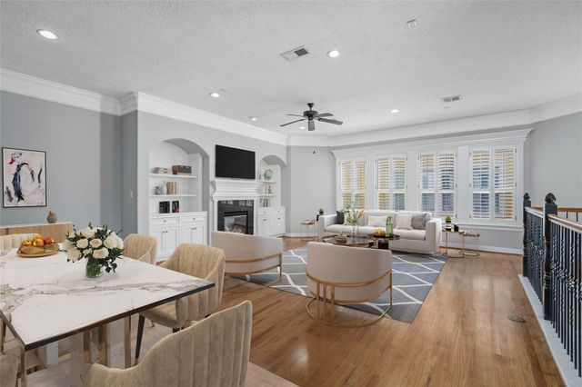 6124 Tyne Street, Houston, TX 77007