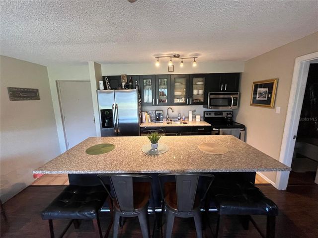2632 HIDDEN LAKE DR N B, Sarasota, FL 34237