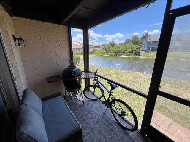 2632 HIDDEN LAKE DR N B, Sarasota, FL 34237