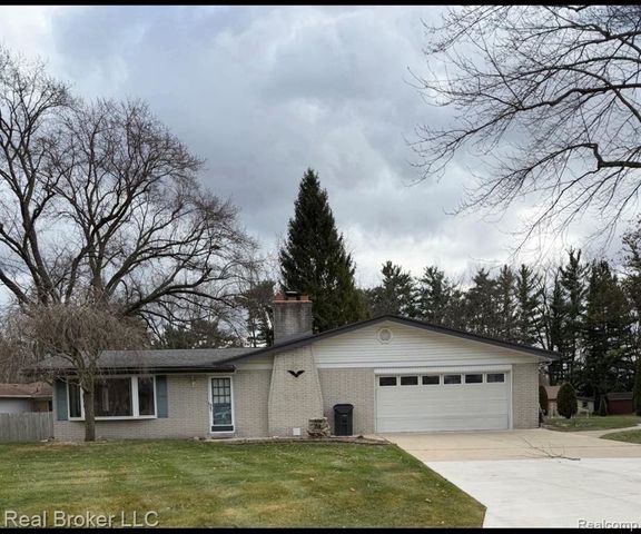52816 Heatherway Drive, Shelby Twp, MI 48316