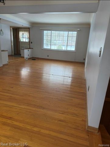 52816 Heatherway Drive, Shelby Twp, MI 48316