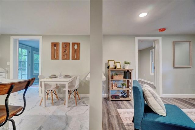 1013 Dare RD, Yorktown, VA 23692