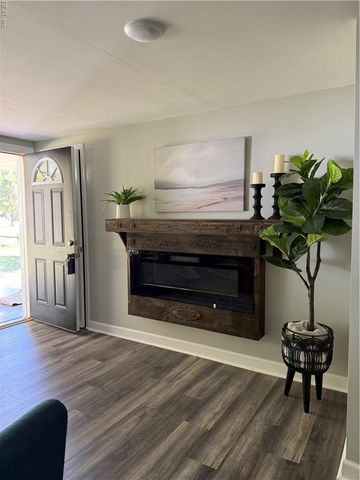 1013 Dare RD, Yorktown, VA 23692