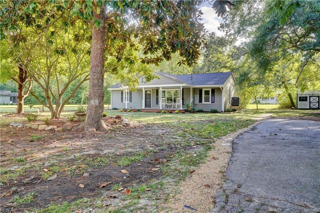 1013 Dare RD, Yorktown, VA 23692