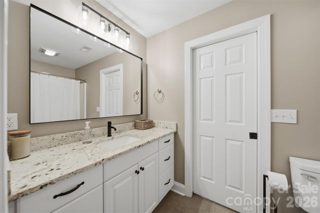 151 43rd Avenue Drive NW, Hickory, NC 28601