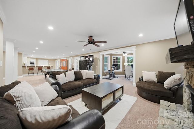 151 43rd Avenue Drive NW, Hickory, NC 28601