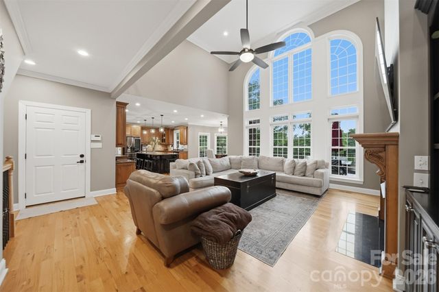 151 43rd Avenue Drive NW, Hickory, NC 28601