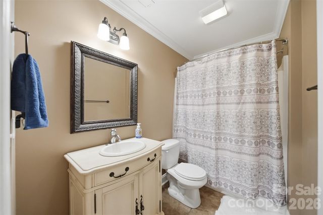 151 43rd Avenue Drive NW, Hickory, NC 28601