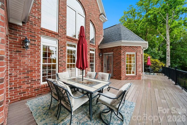 151 43rd Avenue Drive NW, Hickory, NC 28601