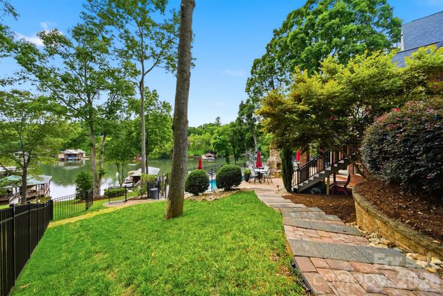 151 43rd Avenue Drive NW, Hickory, NC 28601
