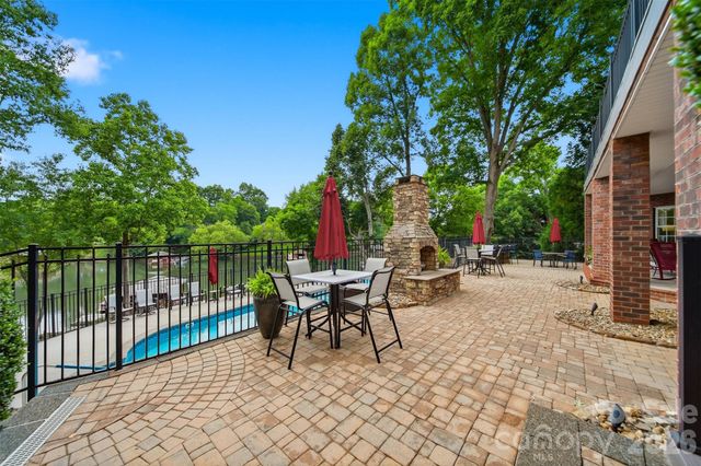 151 43rd Avenue Drive NW, Hickory, NC 28601
