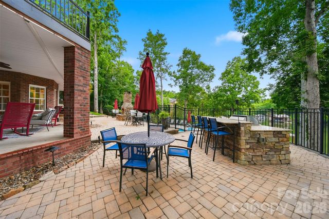 151 43rd Avenue Drive NW, Hickory, NC 28601